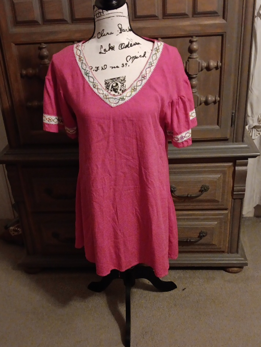 Umgee Pink V-Neck Short Sleeve Tunic Dress with Embroidered Trim